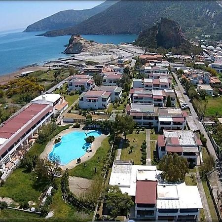 Menichetta Bilo 5 Posti Con Piscina Gratuita Dal 13 Luglio Al 1 Settembre Apartment Vulcano  Bagian luar foto